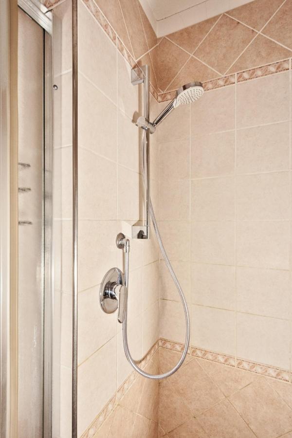 Piazza Statuto Elegant Apartment Торино Екстериор снимка